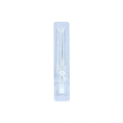 Kaniula dożylna 17G 1,5 x 45 mm biała, z portem bocznym i liniami RTG - KD-FIX
