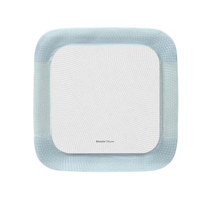 Opatrunek piankowy Biatain Silicone z silikonem 7,5 x 7,5 cm (1 szt.)