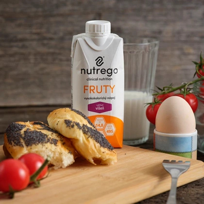 Nutrego FRUTY 12 x 330 ml o smaku truskawek